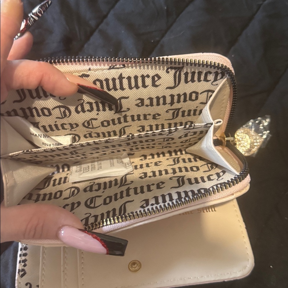 Juicy Couture Embossed Cream Wallet - Picture 6 of 6